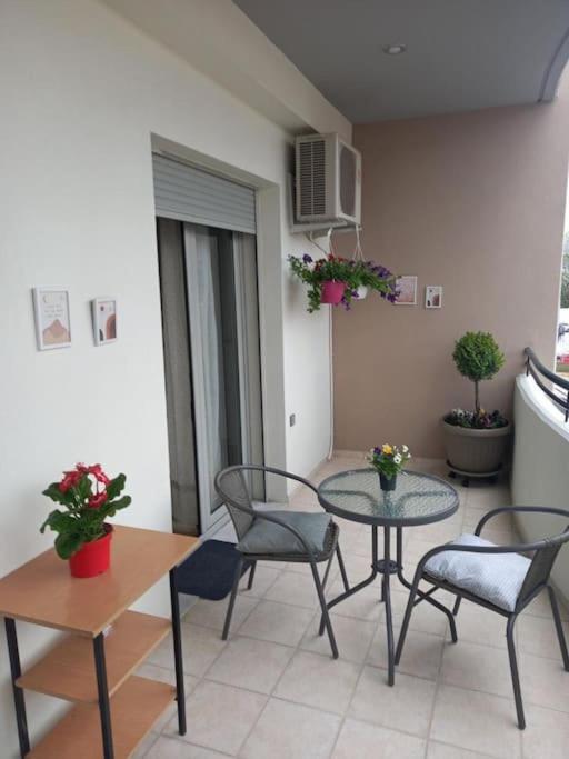 Vagelishome Komotini Exteriör bild